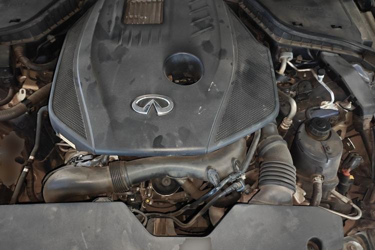 Used Infiniti Q50L 2016 2.0T Comfort Edition Engine Bay