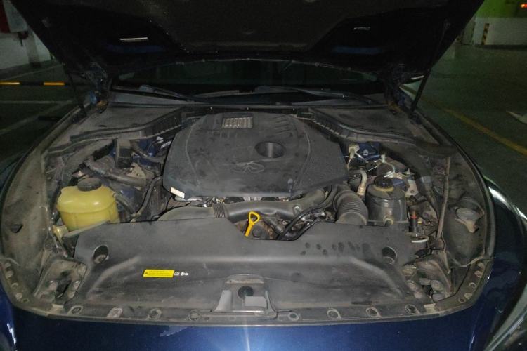 Used Infiniti Q50L 2016 2.0T Enjoyment Edition Engine Bay