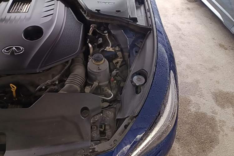 Used Infiniti Q50L 2016 2.0T Ambition Edition Engine Bay Left