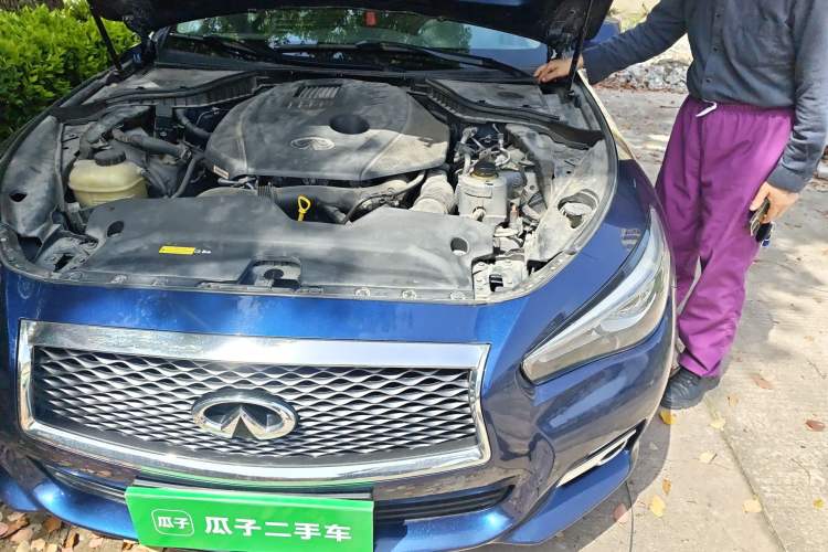 Used Infiniti Q50L 2016 2.0T Comfort Edition Engine Bay Left