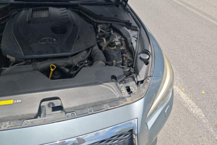 Used Infiniti Q50L 2016 2.0T Enjoyment Edition Engine Bay Left