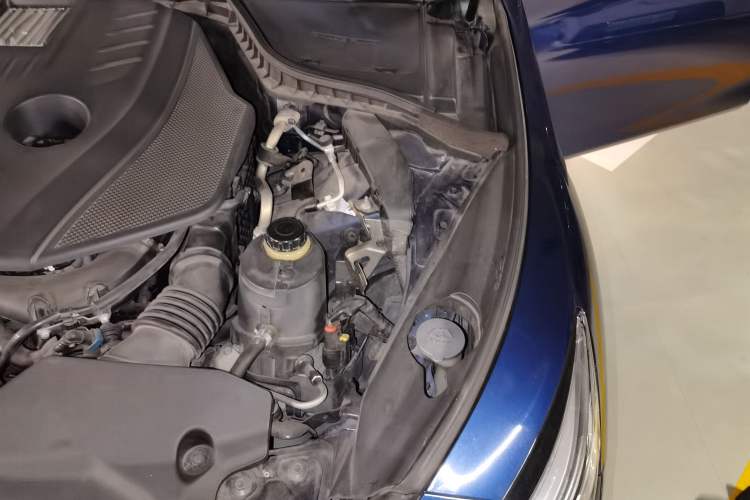 Used Infiniti Q50L 2016 2.0T Ambition Edition Engine Bay Left