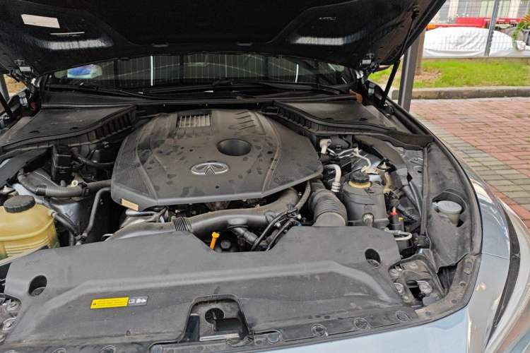 Used Infiniti Q50L 2016 2.0T Enjoyment Edition Engine Bay Left