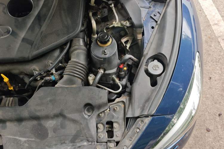 Used Infiniti Q50L 2016 2.0T Ambition Edition Engine Bay Left