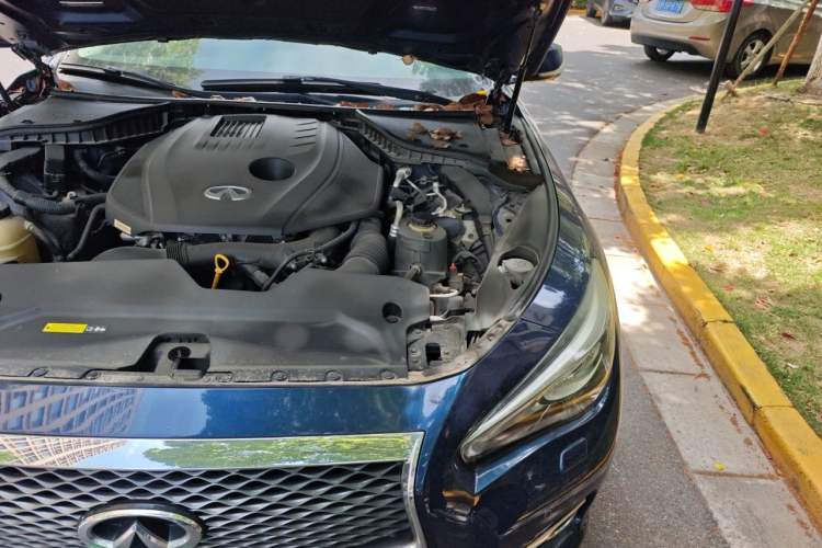 Used Infiniti Q50L 2016 2.0T Ambition Edition Engine Bay Left