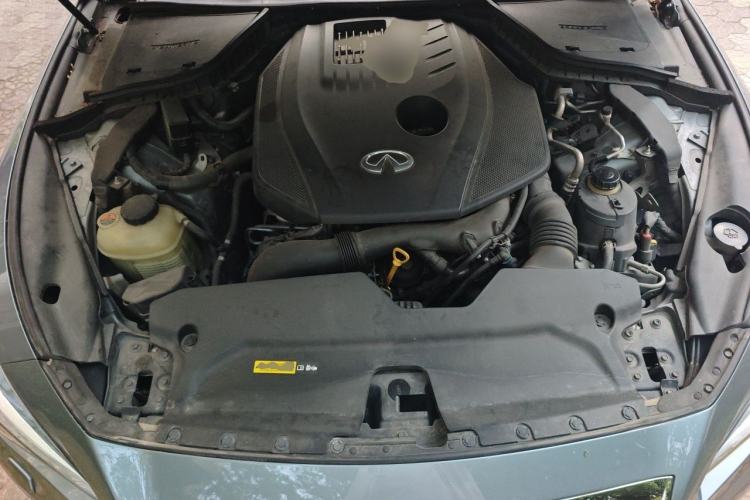 Used Infiniti Q50L 2016 2.0T Ambition Edition Engine Bay