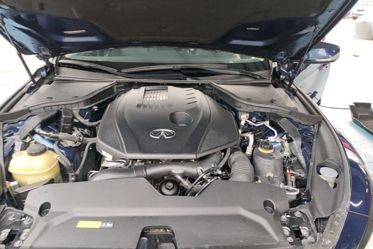 Used Infiniti Q50L 2016 2.0T Ambition Edition Engine Bay