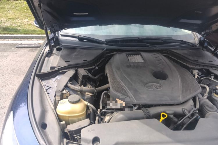 Used Infiniti Q50L 2016 2.0T Enjoyment Edition Engine Bay Right