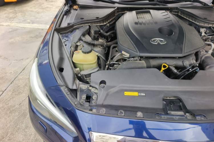 Used Infiniti Q50L 2016 2.0T Ambition Edition Engine Bay Right