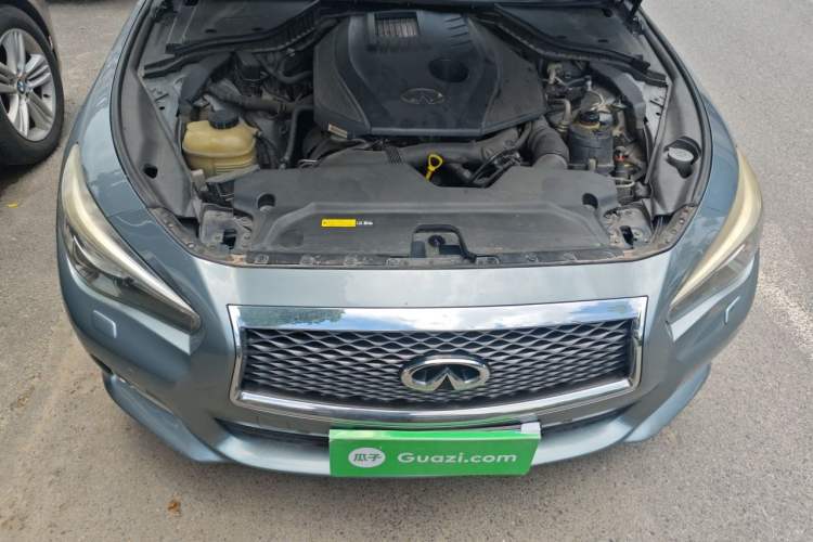 Used Infiniti Q50L 2016 2.0T Enjoyment Edition Engine Bay