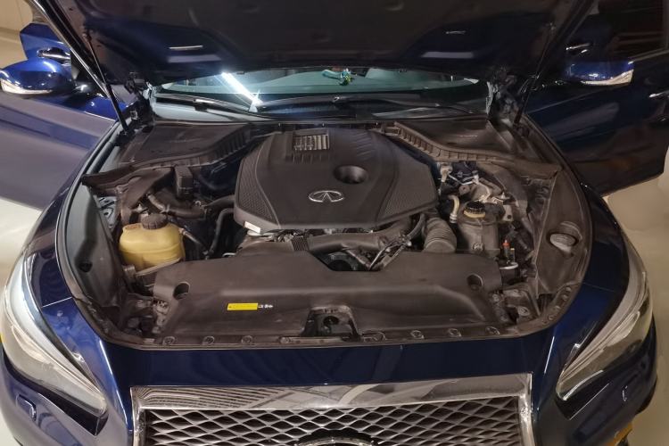 Used Infiniti Q50L 2016 2.0T Ambition Edition Engine Bay