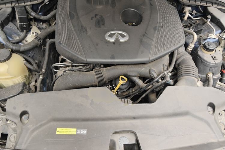 Used Infiniti Q50L 2016 2.0T Comfort Edition Engine Bay