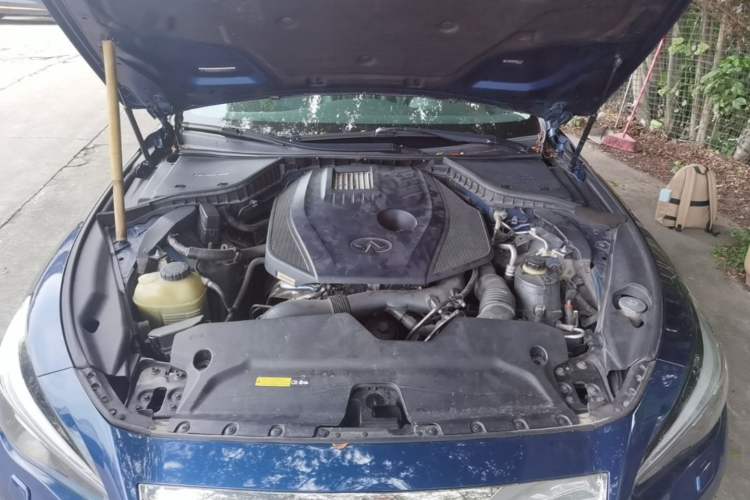 Used Infiniti Q50L 2016 2.0T Ambition Edition Engine Bay