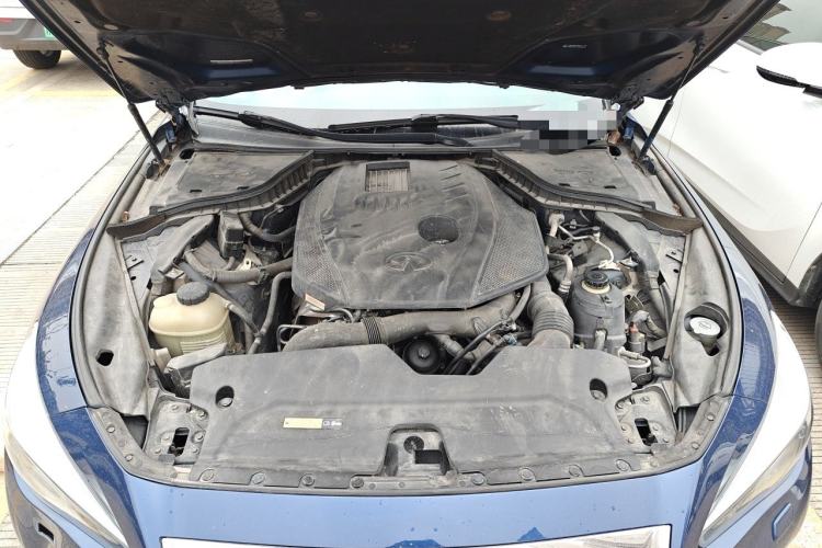 Used Infiniti Q50L 2016 2.0T Enjoyment Edition Engine Bay