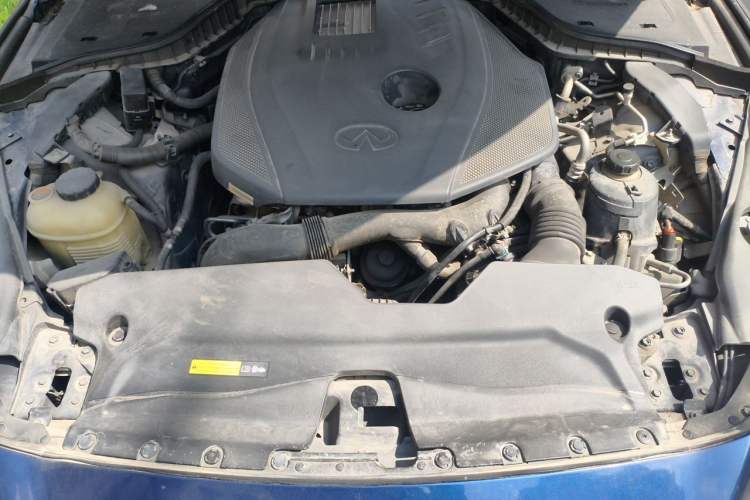 Used Infiniti Q50L 2016 2.0T Ambition Edition Engine Bay