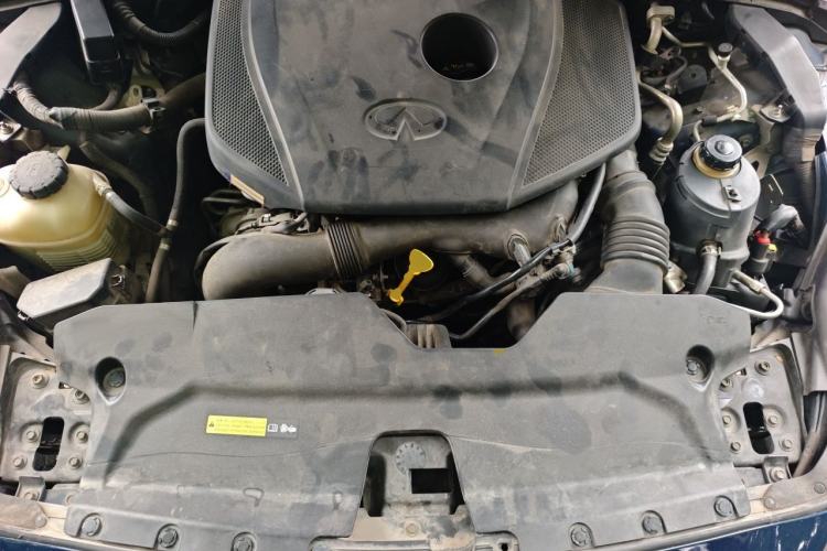 Used Infiniti Q50L 2016 2.0T Ambition Edition Engine Bay