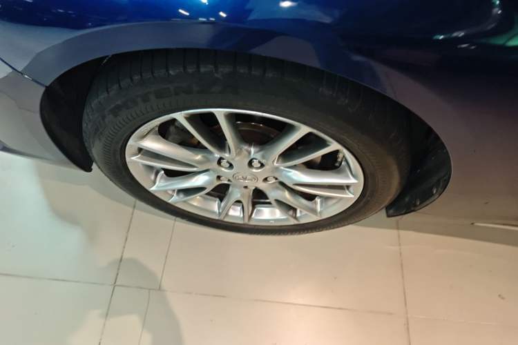 Used Infiniti Q50L 2016 2.0T Ambition Edition Exterior 1