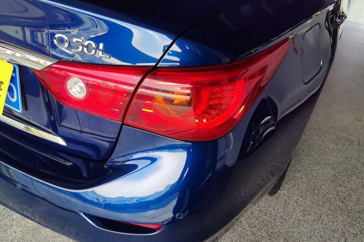 Used Infiniti Q50L 2016 2.0T Ambition Edition Exterior 3