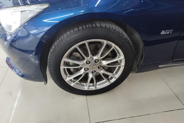 Used Infiniti Q50L 2016 2.0T Ambition Edition Exterior 4