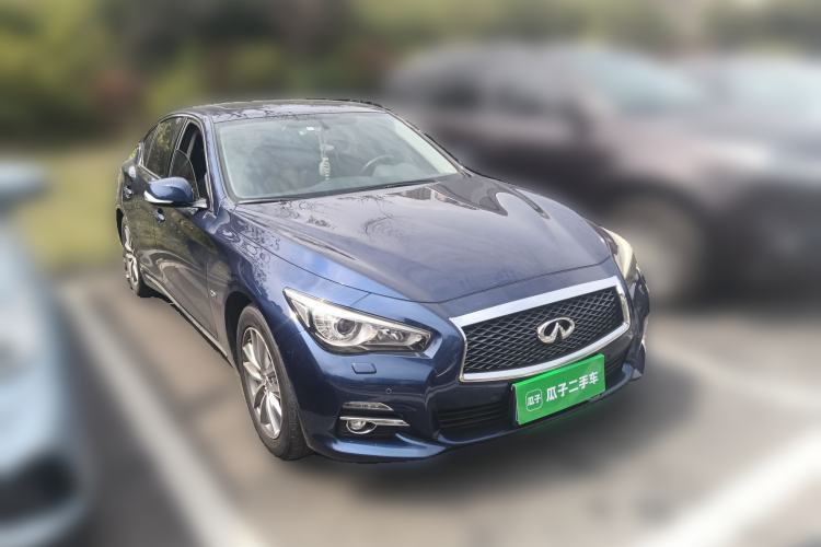 Used Infiniti Q50L 2016 2.0T Enjoyment Edition Front Right 45 Deg