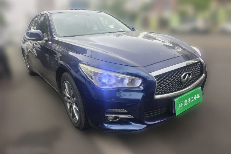 Used Infiniti Q50L 2016 2.0T Comfort Edition Front Right 45 Deg