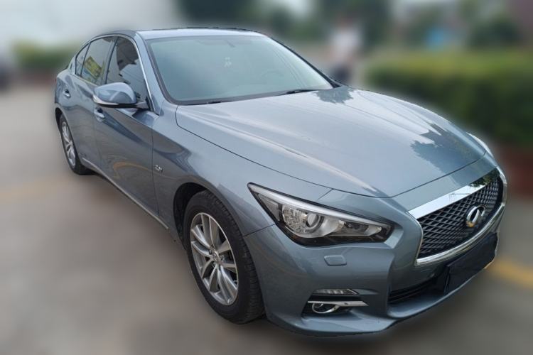 Used Infiniti Q50L 2016 2.0T Enjoyment Edition Front Right 45 Deg