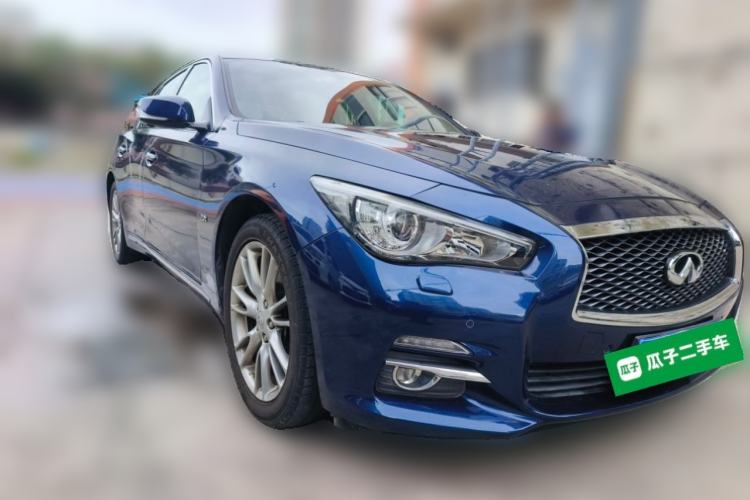 Used Infiniti Q50L 2016 2.0T Ambition Edition Front Right 45 Deg