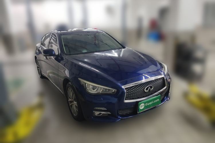 Used Infiniti Q50L 2016 2.0T Enjoyment Edition Front Right 45 Deg