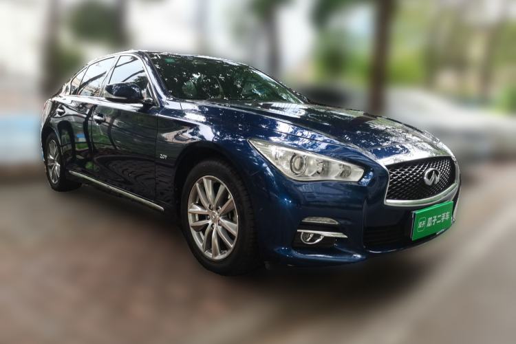 Used Infiniti Q50L 2016 2.0T Comfort Edition Front Right 45 Deg