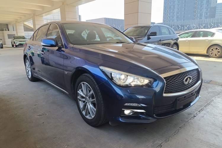 Used Infiniti Q50L 2016 2.0T Enjoyment Edition Front Right 45 Deg