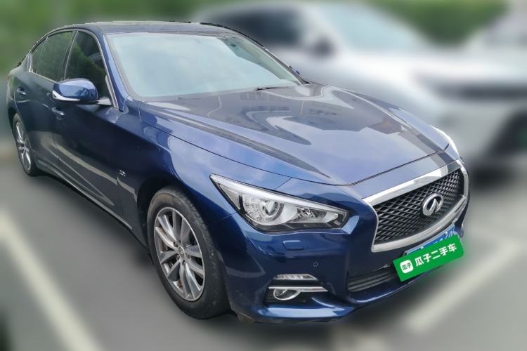 Used Infiniti Q50L 2016 2.0T Enjoyment Edition Front Right 45 Deg