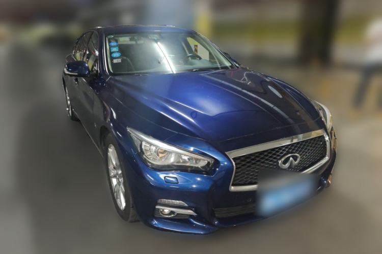 Used Infiniti Q50L 2016 2.0T Ambition Edition Front Right 45 Deg