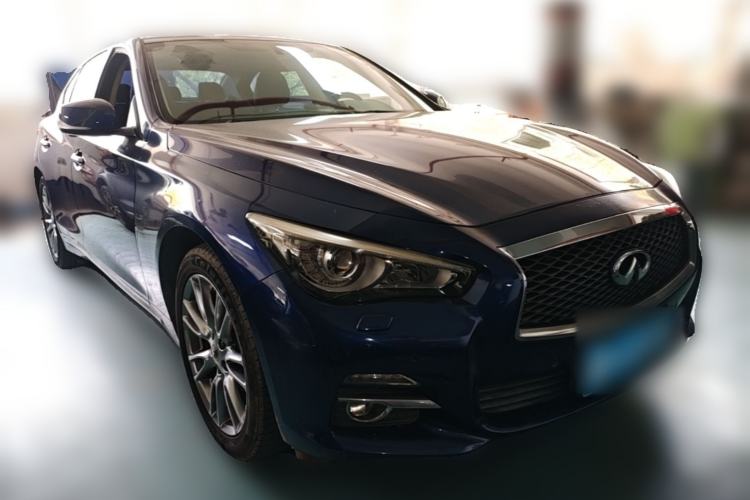 Used Infiniti Q50L 2016 2.0T Ambition Edition Front Right 45 Deg