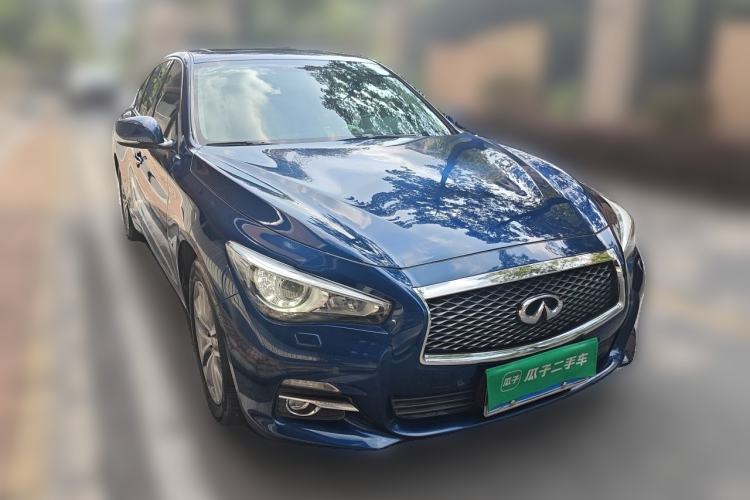 Used Infiniti Q50L 2016 2.0T Enjoyment Edition Front Right 45 Deg