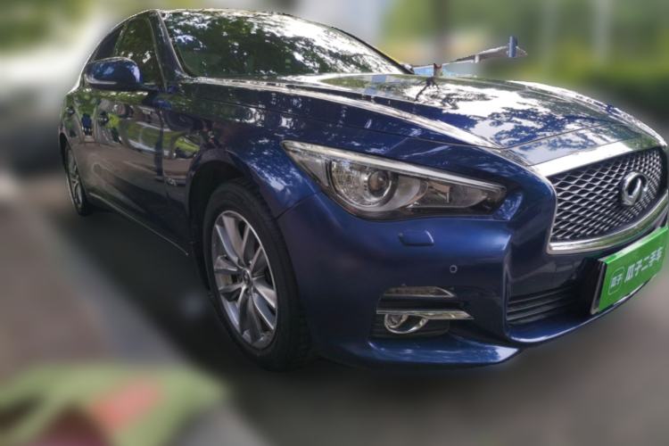 Used Infiniti Q50L 2016 2.0T Enjoyment Edition Front Right 45 Deg