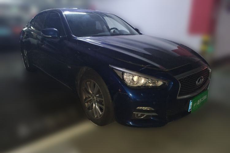 Used Infiniti Q50L 2016 2.0T Enjoyment Edition Front Right 45 Deg