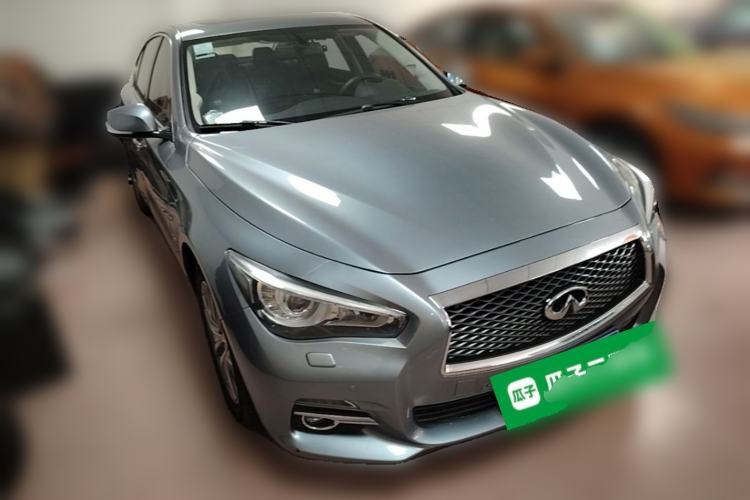 Used Infiniti Q50L 2016 2.0T Enjoyment Edition Front Right 45 Deg