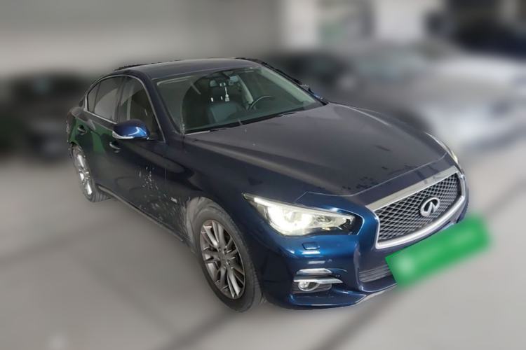 Used Infiniti Q50L 2016 2.0T Enjoyment Edition Front Right 45 Deg