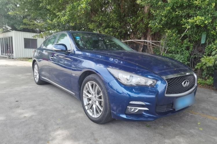 Used Infiniti Q50L 2016 2.0T Ambition Edition Front Right 45 Deg