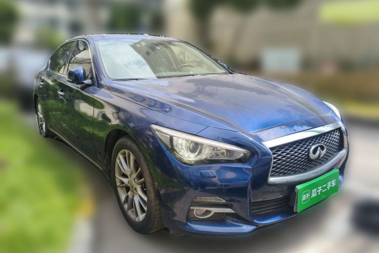 Used Infiniti Q50L 2016 2.0T Ambition Edition Front Right 45 Deg