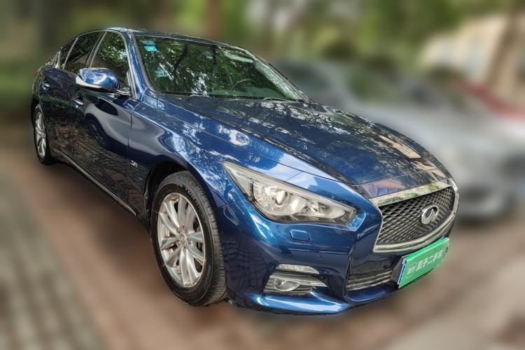 Used Infiniti Q50L 2016 2.0T Enjoyment Edition Front Right 45 Deg