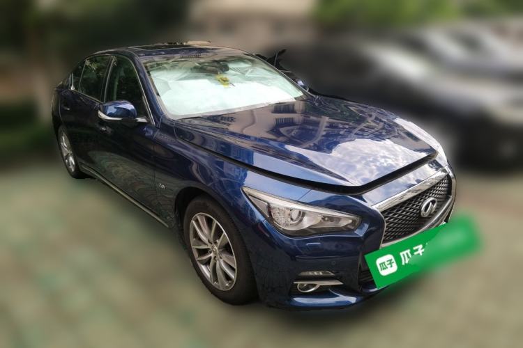 Used Infiniti Q50L 2016 2.0T Ambition Edition Front Right 45 Deg