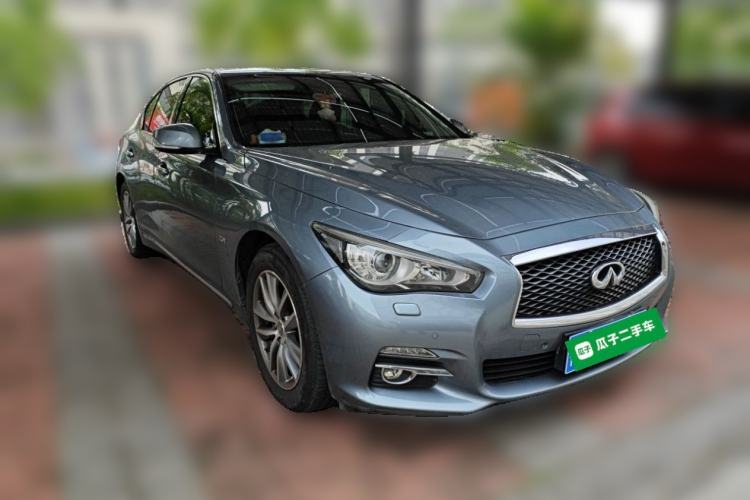 Used Infiniti Q50L 2016 2.0T Enjoyment Edition Front Right 45 Deg