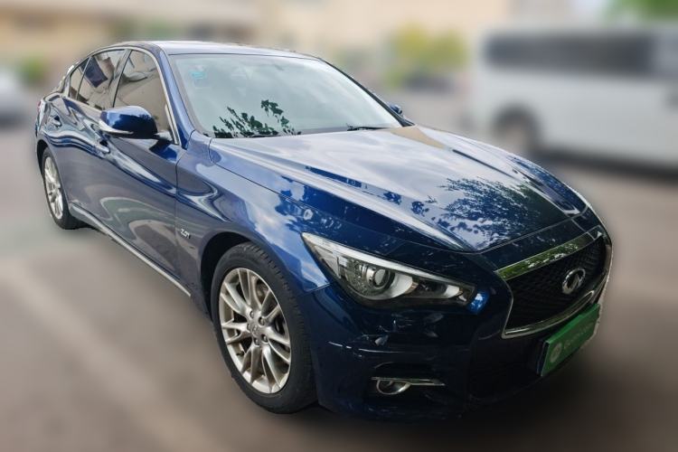 Used Infiniti Q50L 2016 2.0T Ambition Edition Front Right 45 Deg