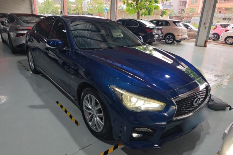 Used Infiniti Q50L 2016 2.0T Enjoyment Edition Front Right 45 Deg