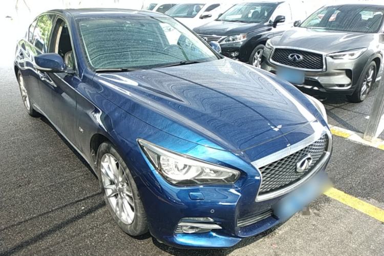 Used Infiniti Q50L 2016 2.0T Ambition Edition Front Right 45 Deg