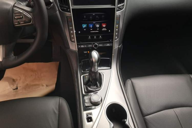 Used Infiniti Q50L 2016 2.0T Enjoyment Edition Gear Lever