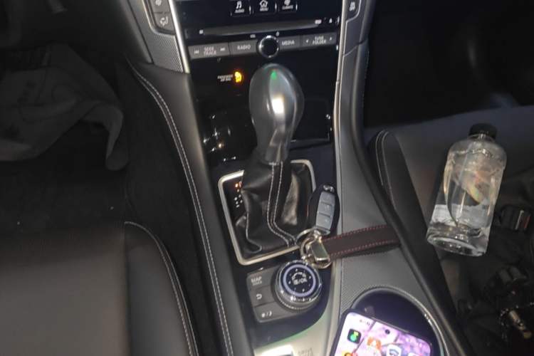 Used Infiniti Q50L 2016 2.0T Enjoyment Edition Gear Lever