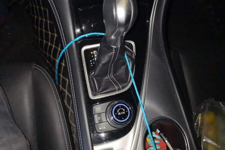 Used Infiniti Q50L 2016 2.0T Enjoyment Edition Gear Lever