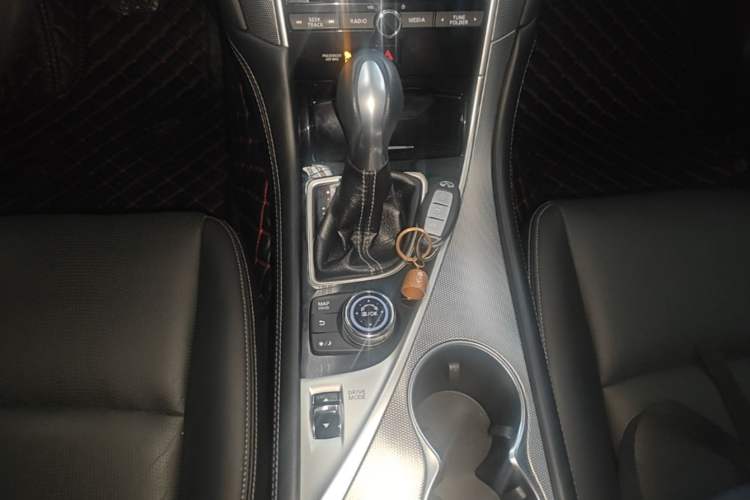 Used Infiniti Q50L 2016 2.0T Enjoyment Edition Gear Lever